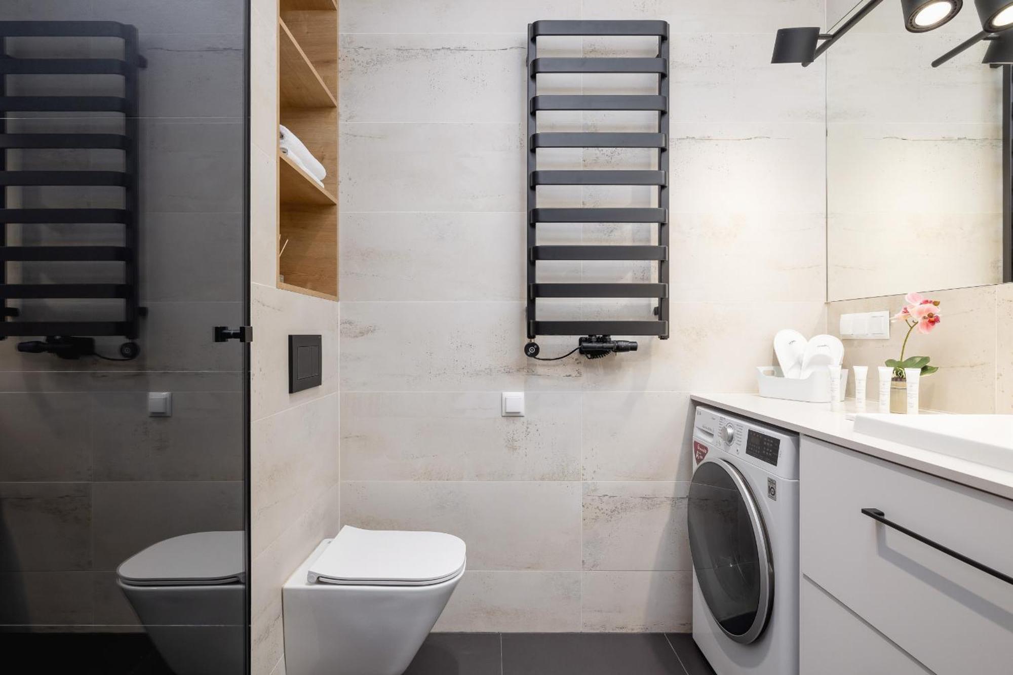 Bright Apartment In Krakow With Garden, Air Conditioning, Parking And Desk By Renters Prestige 외부 사진