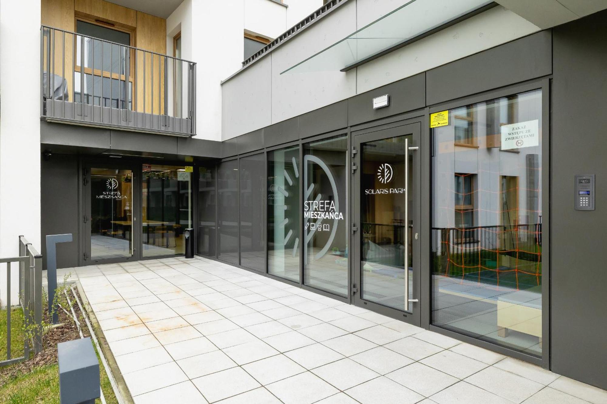 Bright Apartment In Krakow With Garden, Air Conditioning, Parking And Desk By Renters Prestige 외부 사진