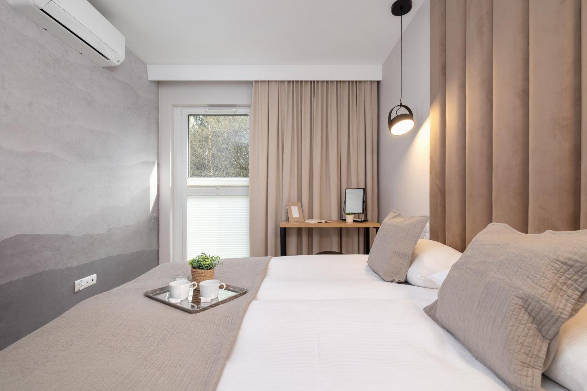 Bright Apartment In Krakow With Garden, Air Conditioning, Parking And Desk By Renters Prestige 외부 사진