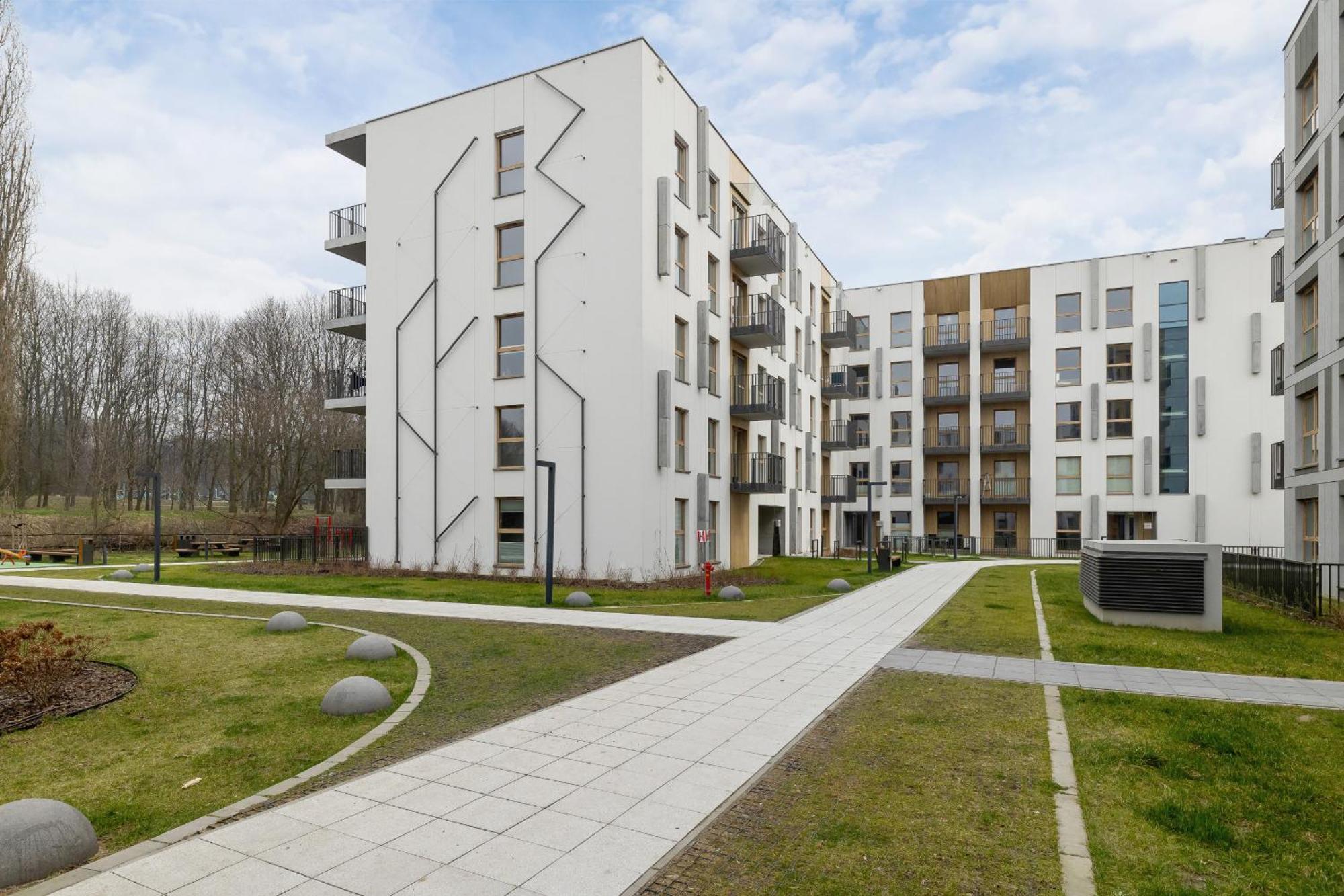 Bright Apartment In Krakow With Garden, Air Conditioning, Parking And Desk By Renters Prestige 외부 사진