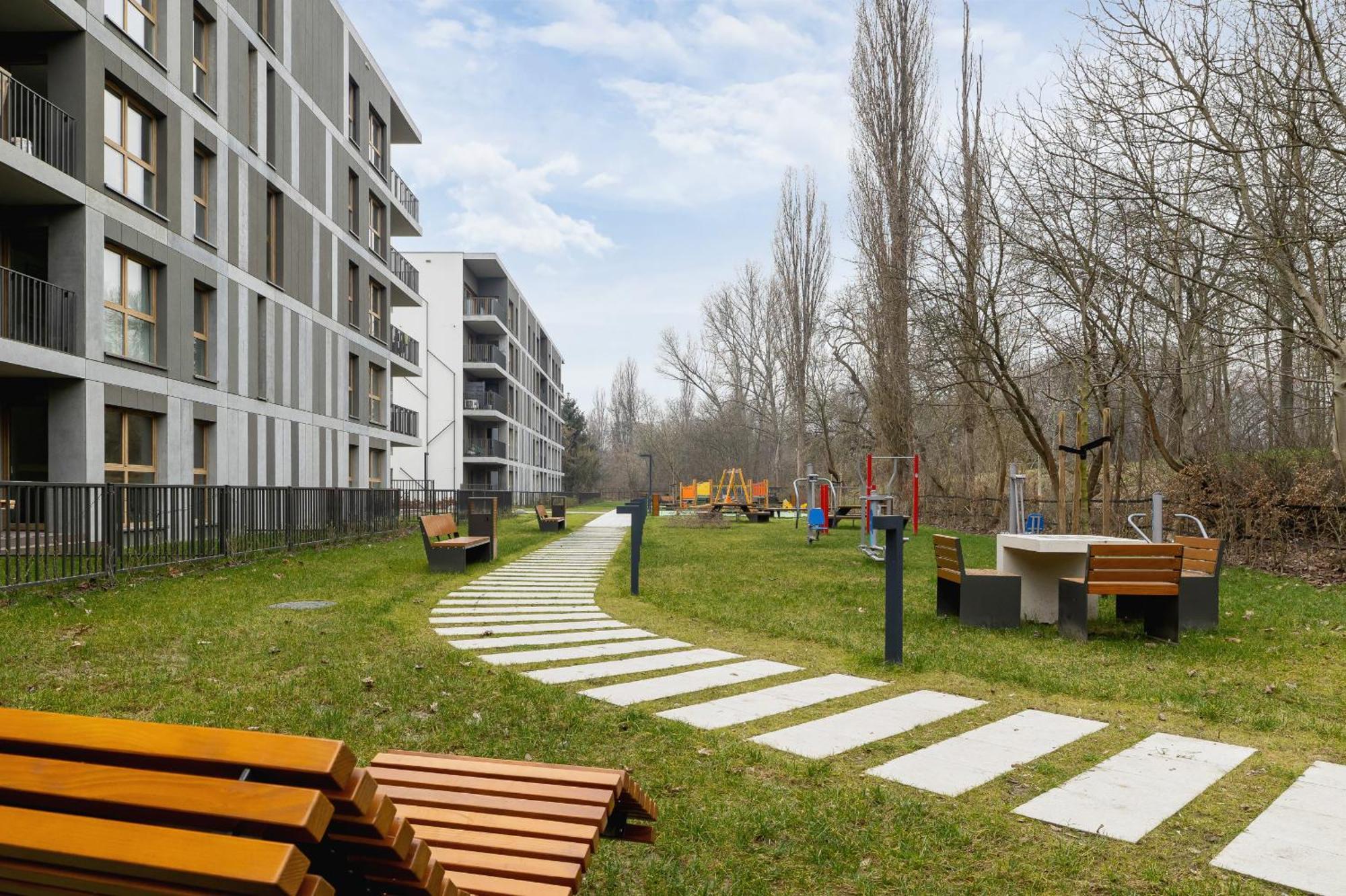 Bright Apartment In Krakow With Garden, Air Conditioning, Parking And Desk By Renters Prestige 외부 사진